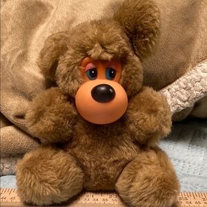 Vintage Russ Berrie & Co - “Barney” Bear 🐻